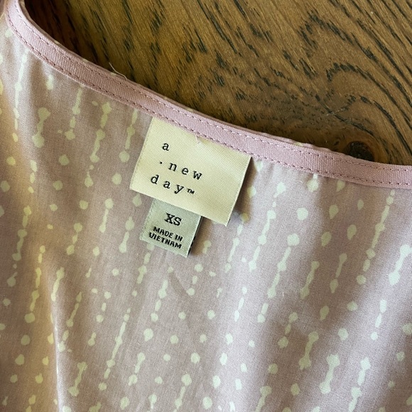 A NEW DAY Lavender/White Pattern Short Sleeve Dress XS(fits more like a small) - Picture 8 of 8